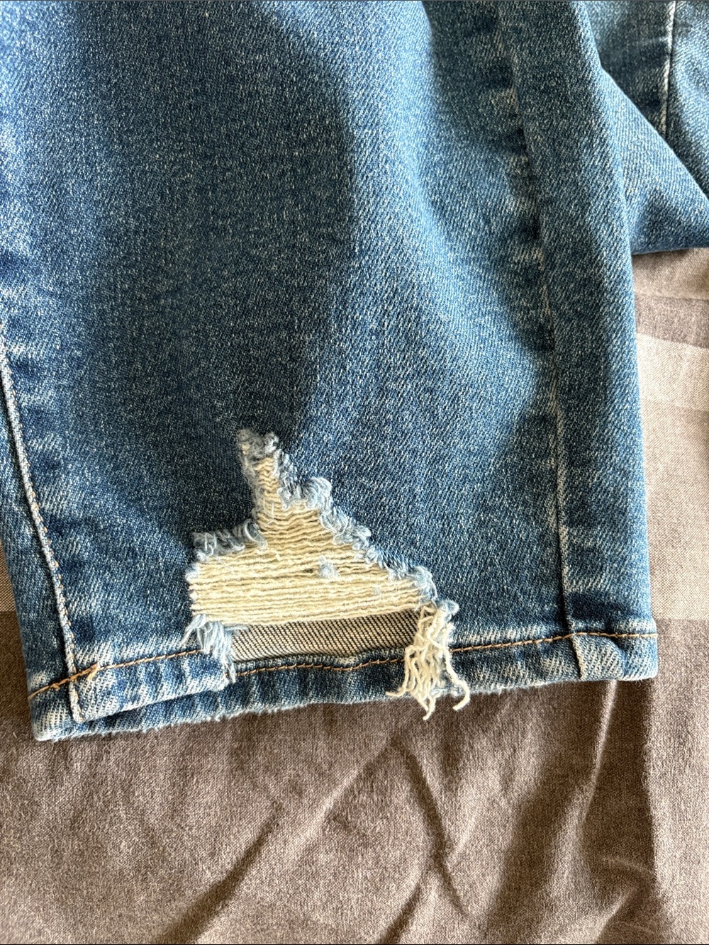 Judy Blue High Waist Queen Hearts Jeans - Picture 9 of 11